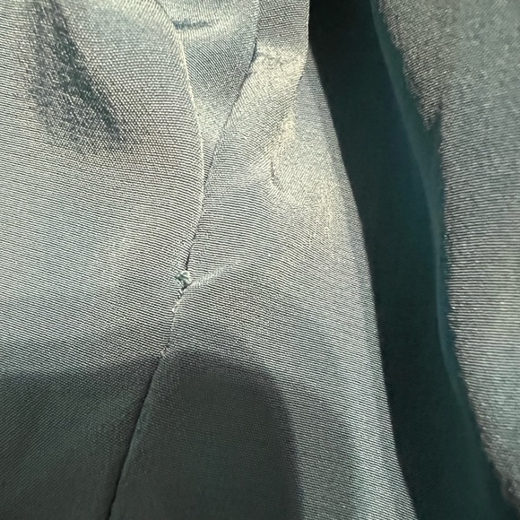 Tibi Arielle 100% silk sleeveless top. - Picture 11 of 13